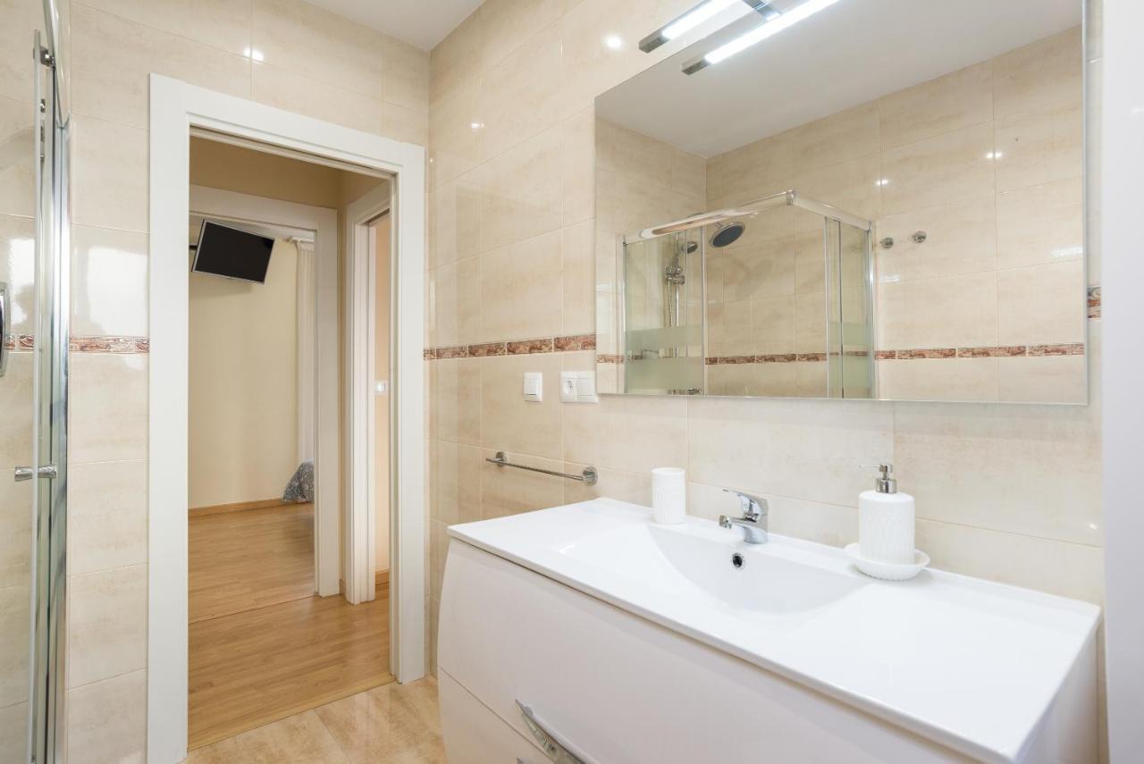 Alferez II By Ele Apartments Málaga Dış mekan fotoğraf